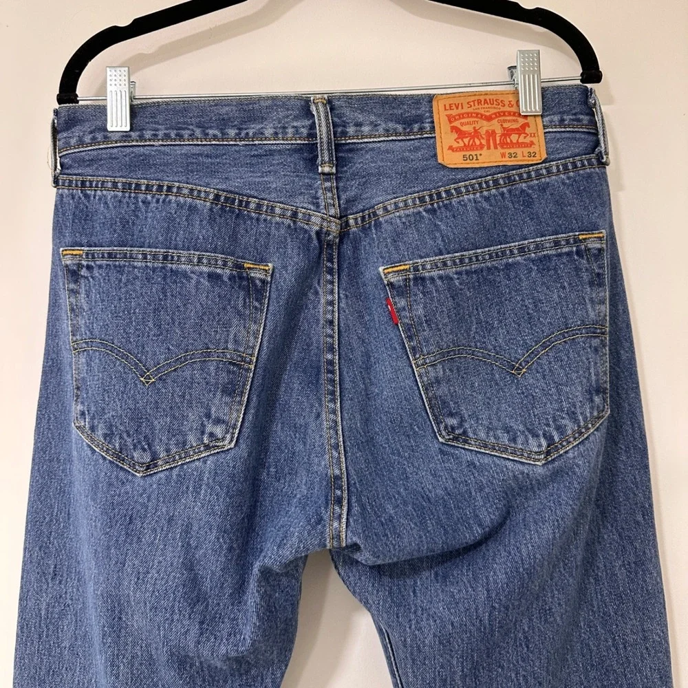 Levi's 501 Original Fit Jeans Men 32x32 Blue Button‎ Fly | Classic Americana